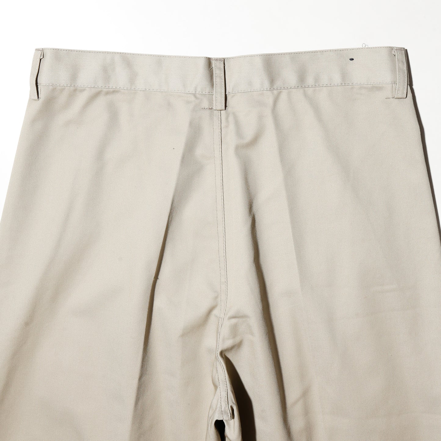 *one-off center tuck chino shorts