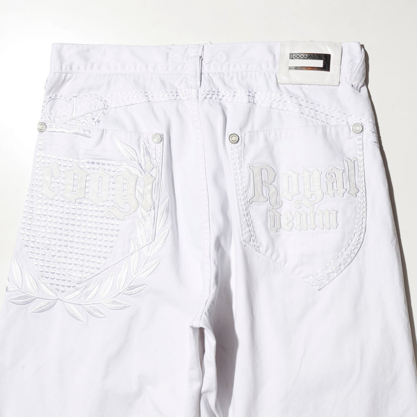 vintage coogi center tuck broderied baggy shorts