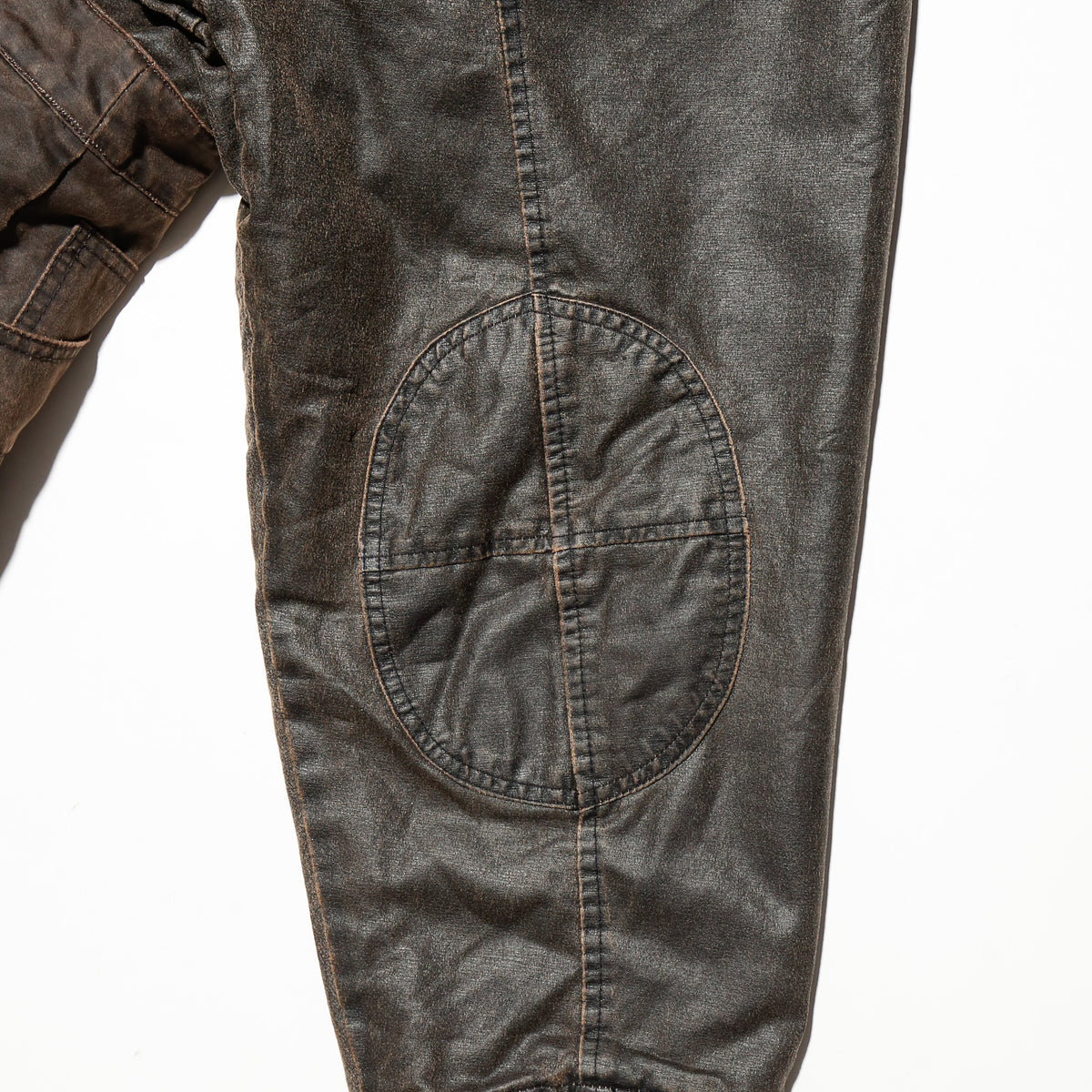 *one-off hybrid pleats dust jacket