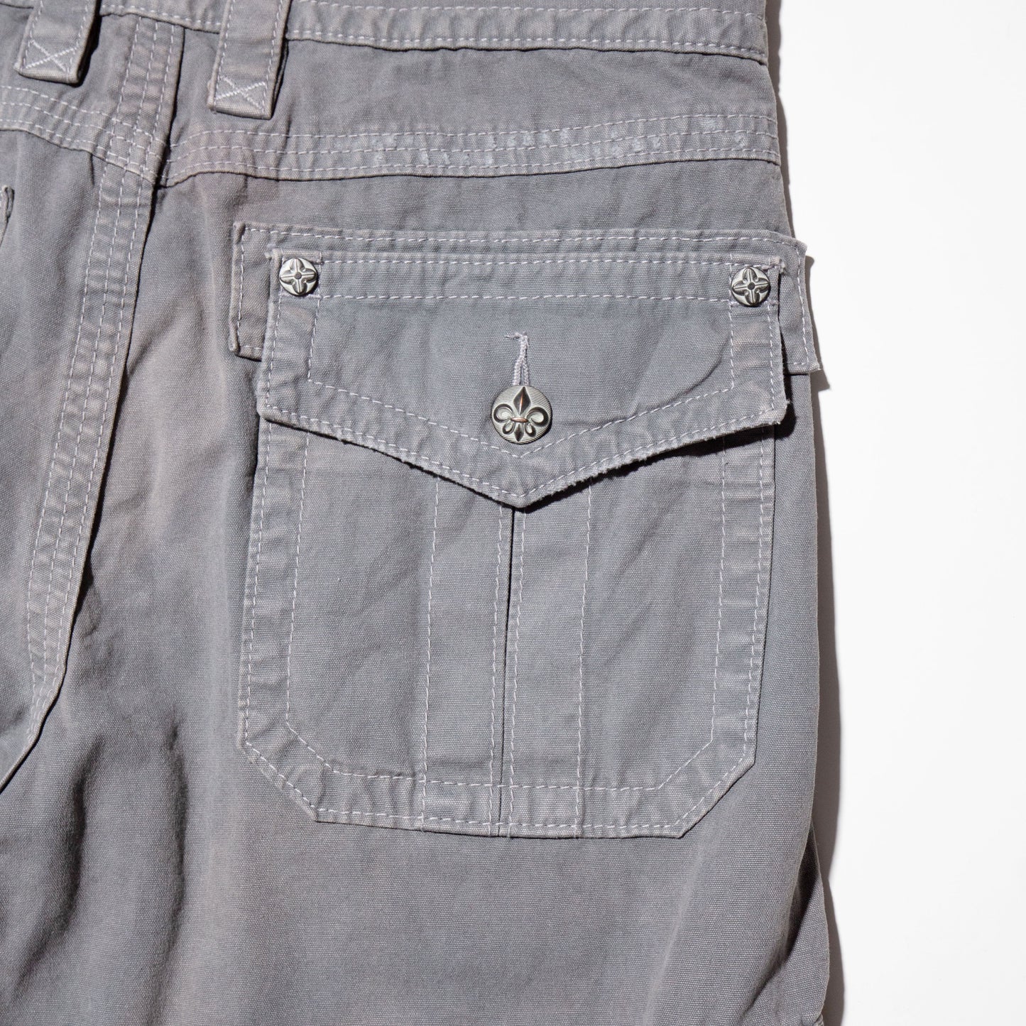 vintage fleur de lis tuck cargo shorts