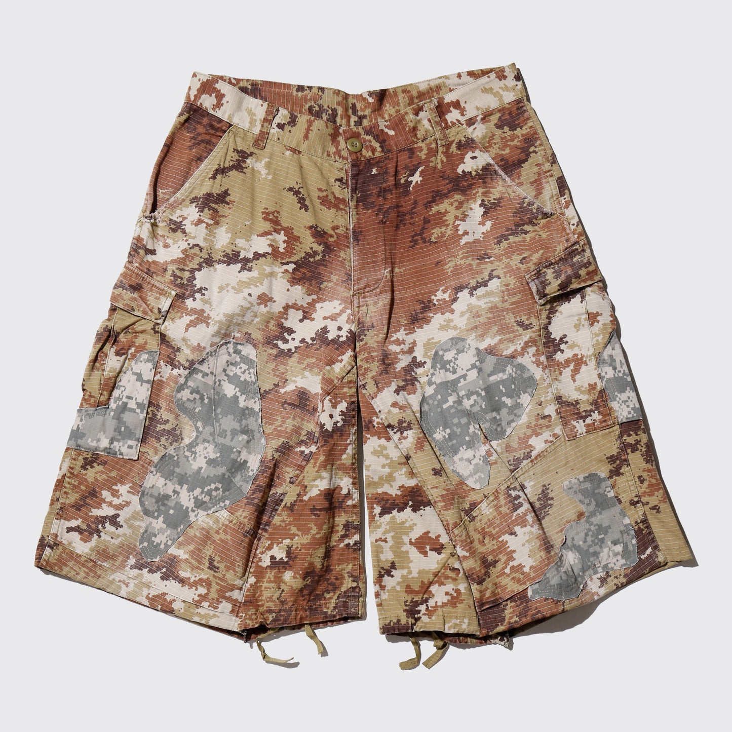 remake digital camo wide cargo shorts