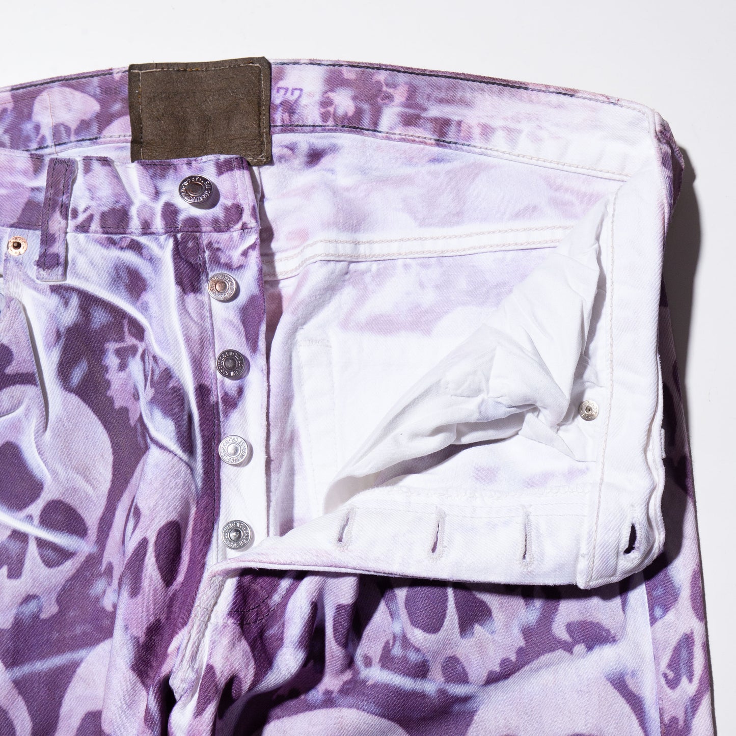 vintage skull transfer jeans