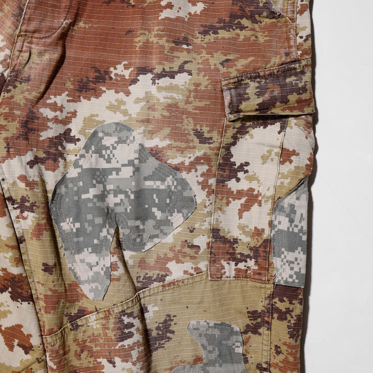 remake digital camo wide cargo shorts