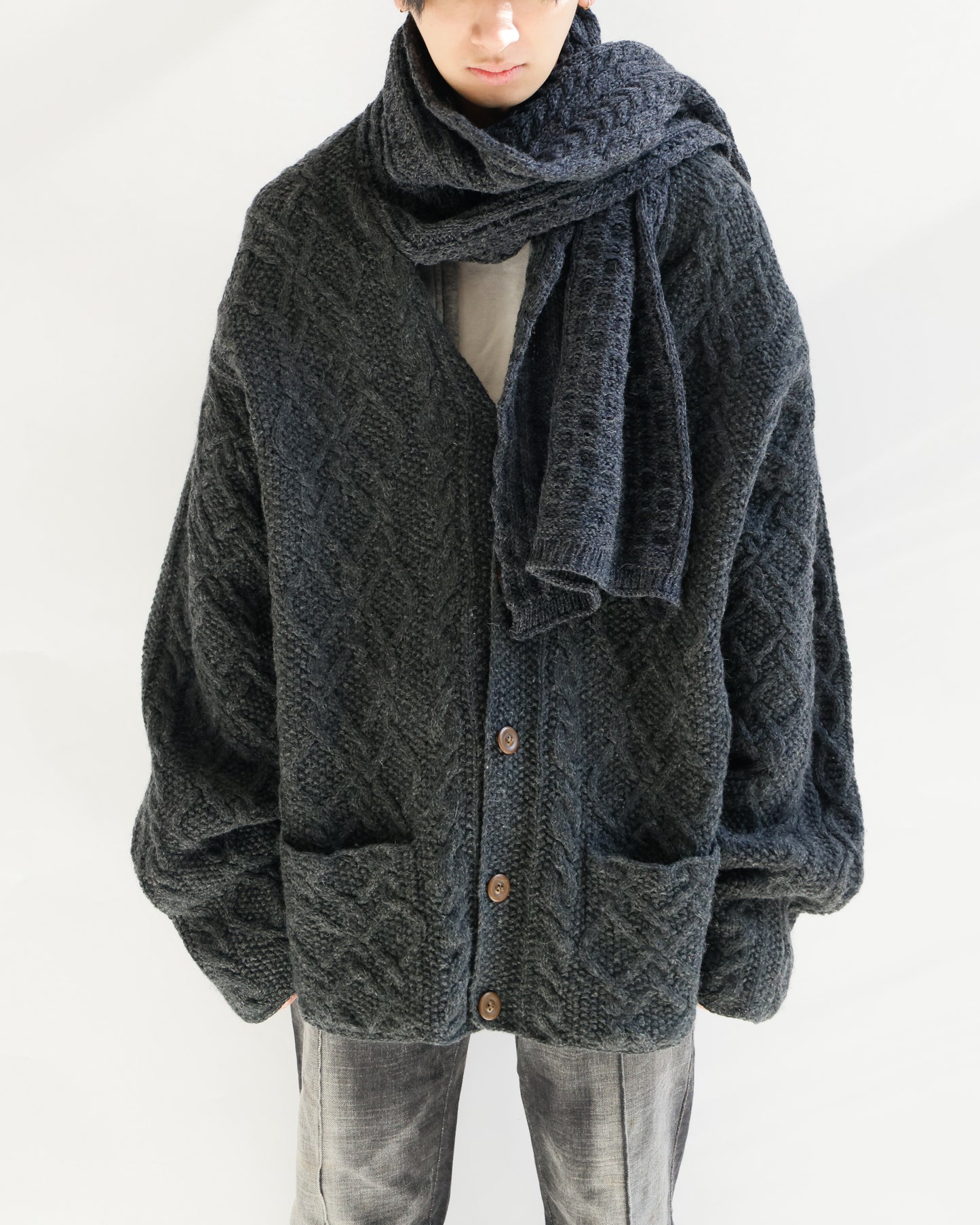*one-off with muffler wide fishermen cardigan