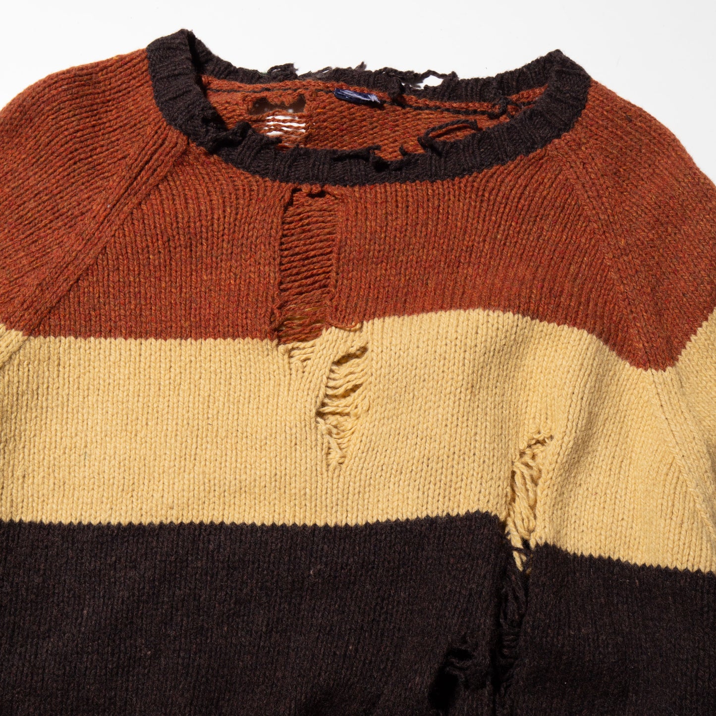 vintage broken border sweater