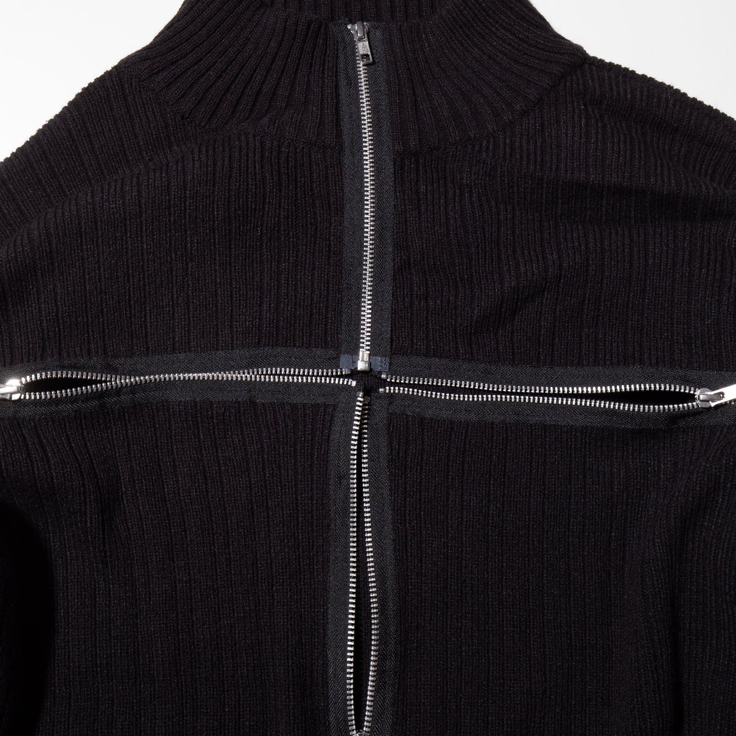 remake cross zip sweater