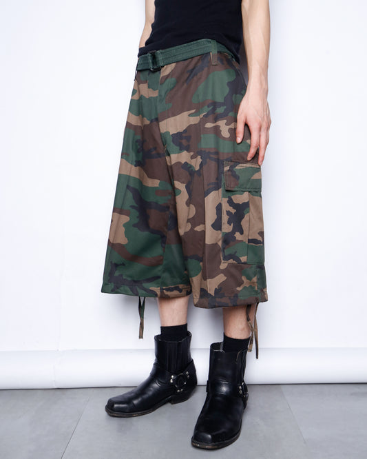 vintage belted wide camoflage shorts