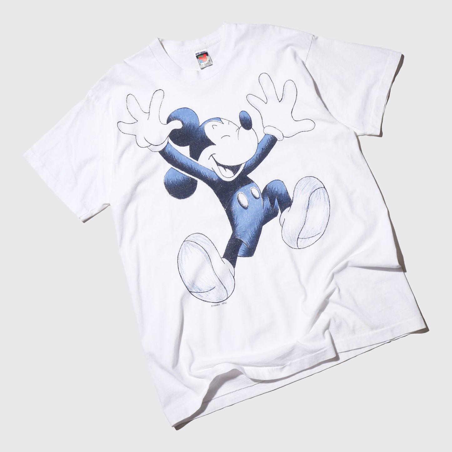 vintage 90's disney mickey t-shirt