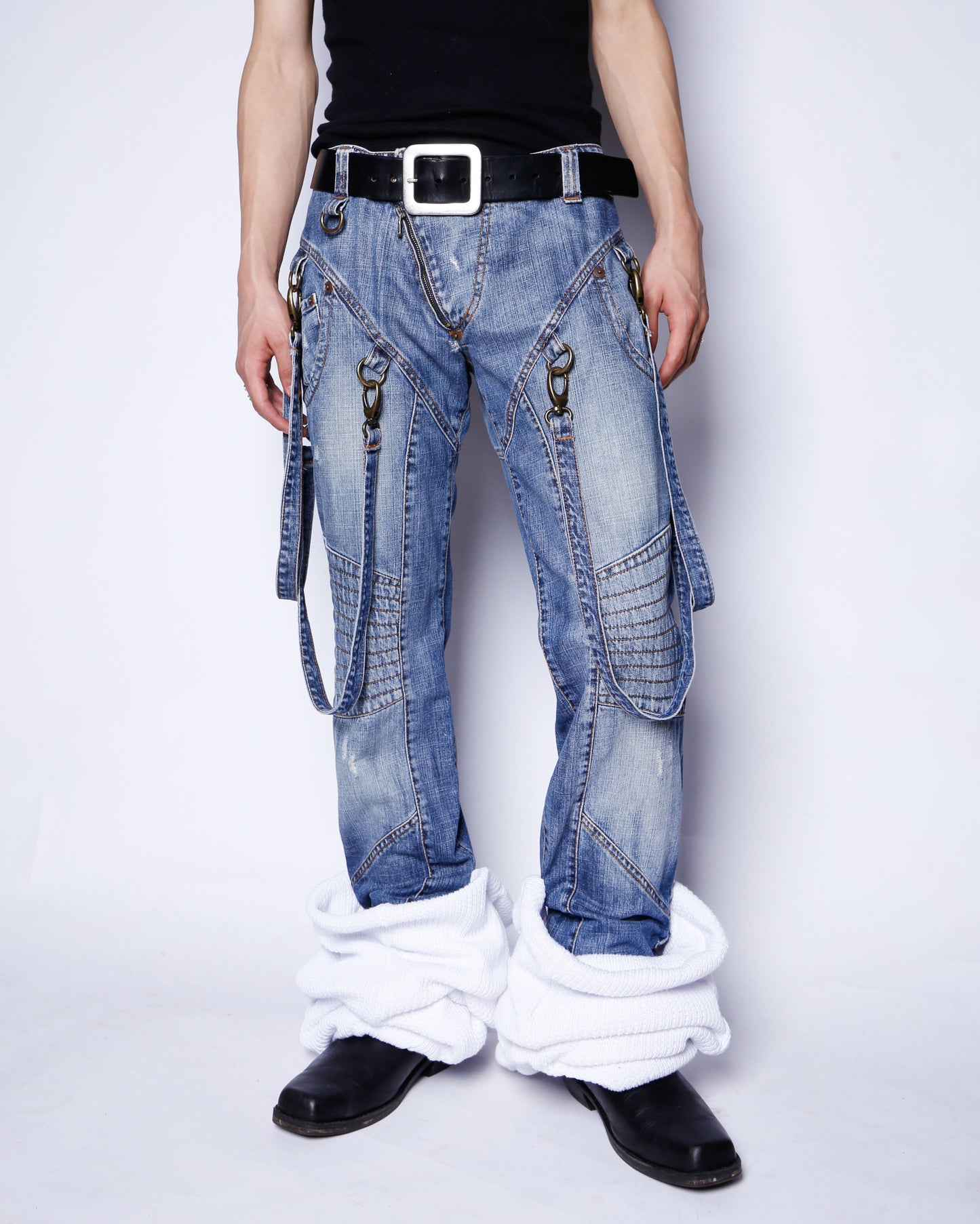 *one-off loose socks jeans