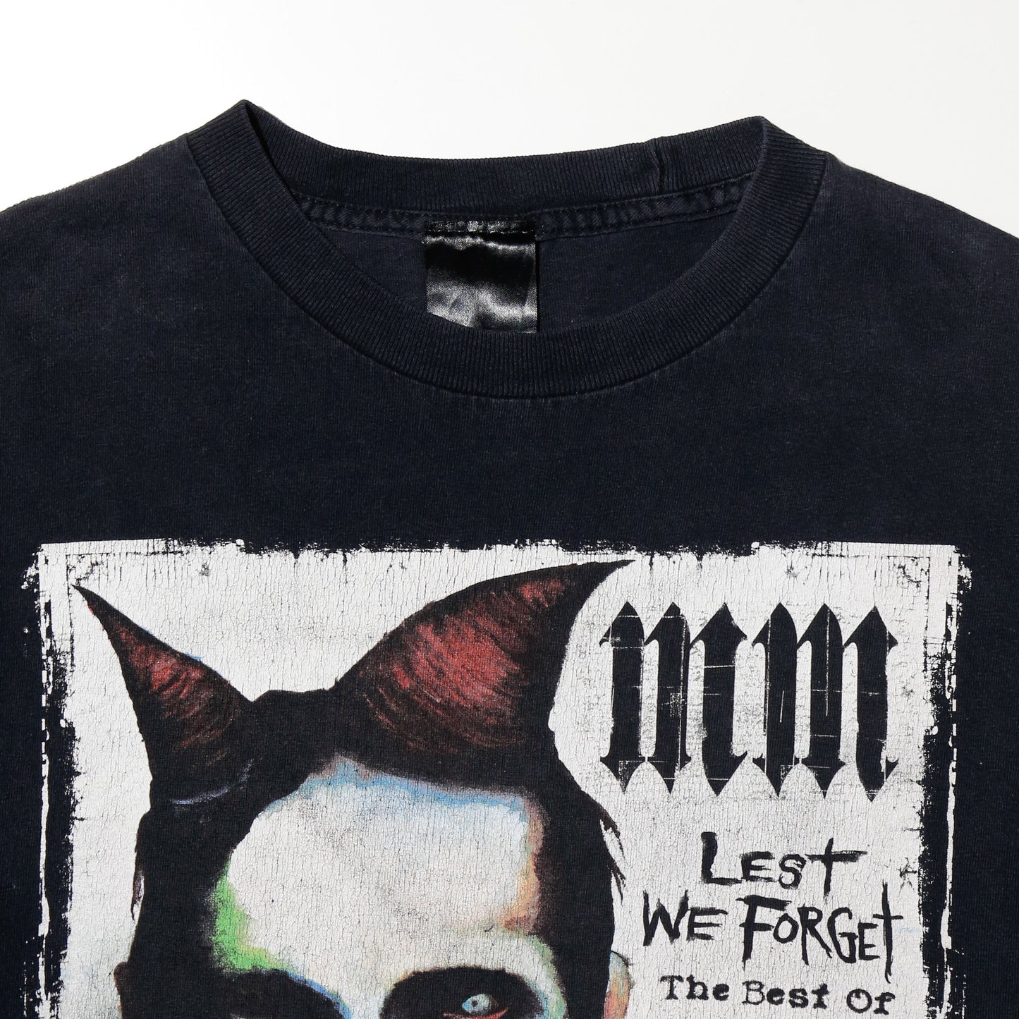 vintage 2004's Marilyn Manson "lest we forgot" t-shirt