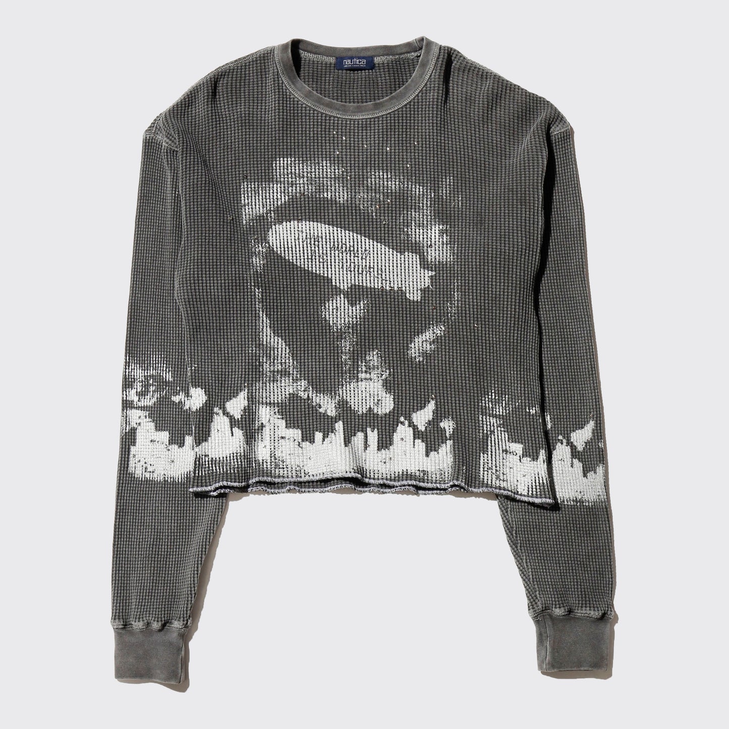*one-off "the world is yours" hand screen l/s