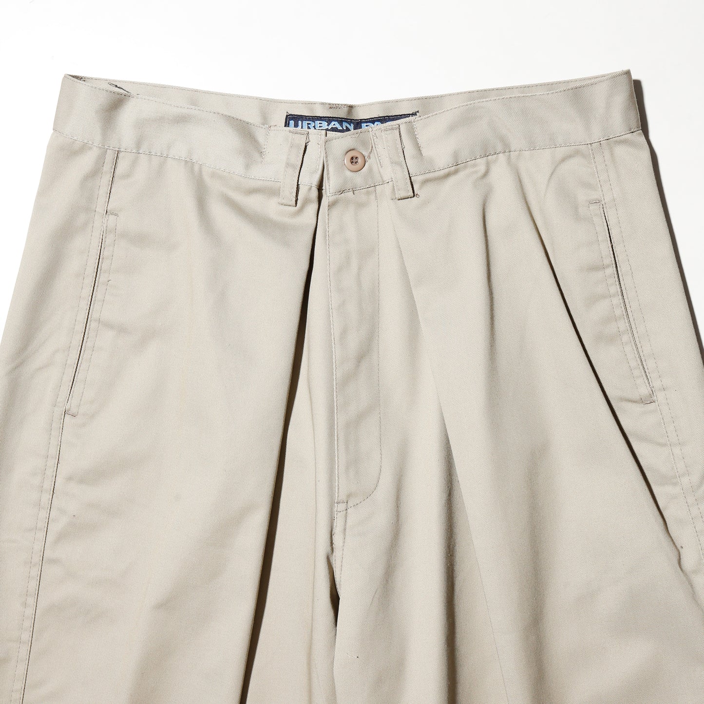 *one-off center tuck chino shorts