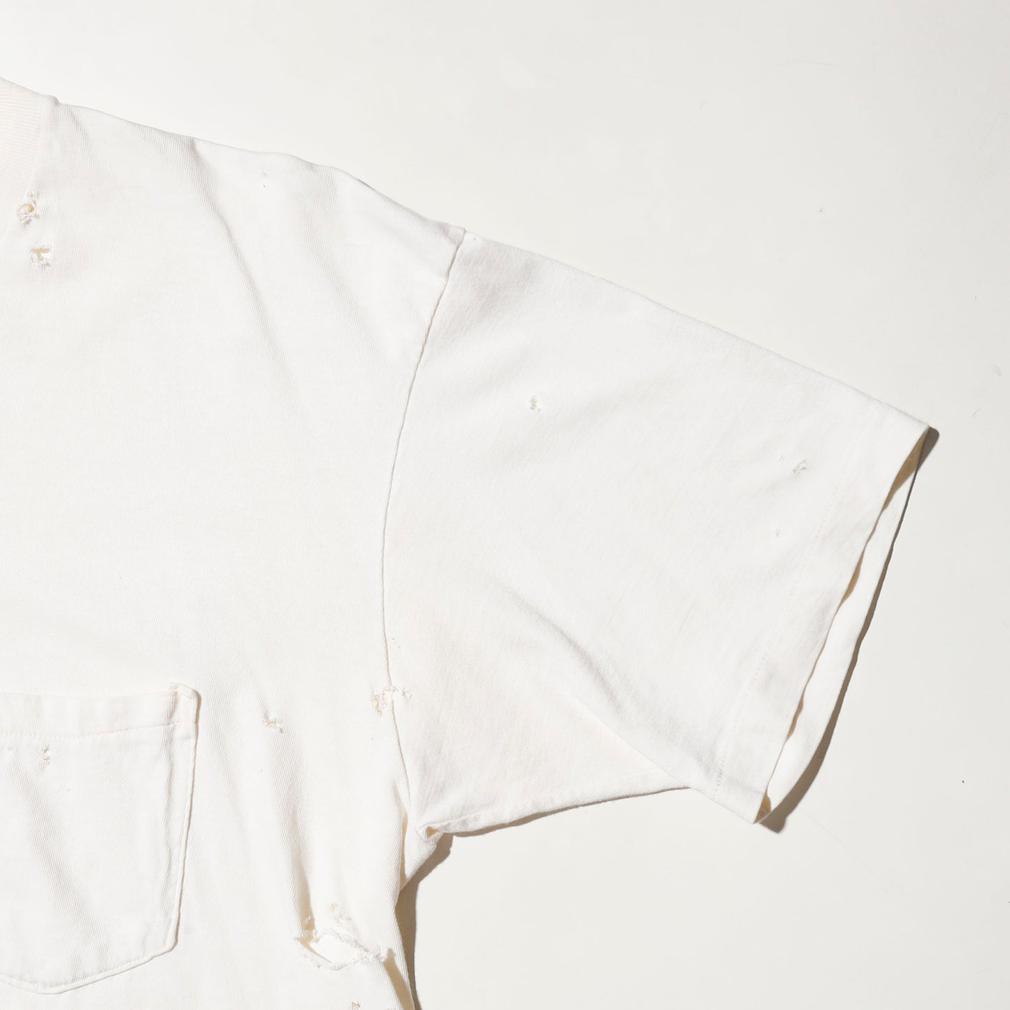 vintage 90's gap broken t-shirt