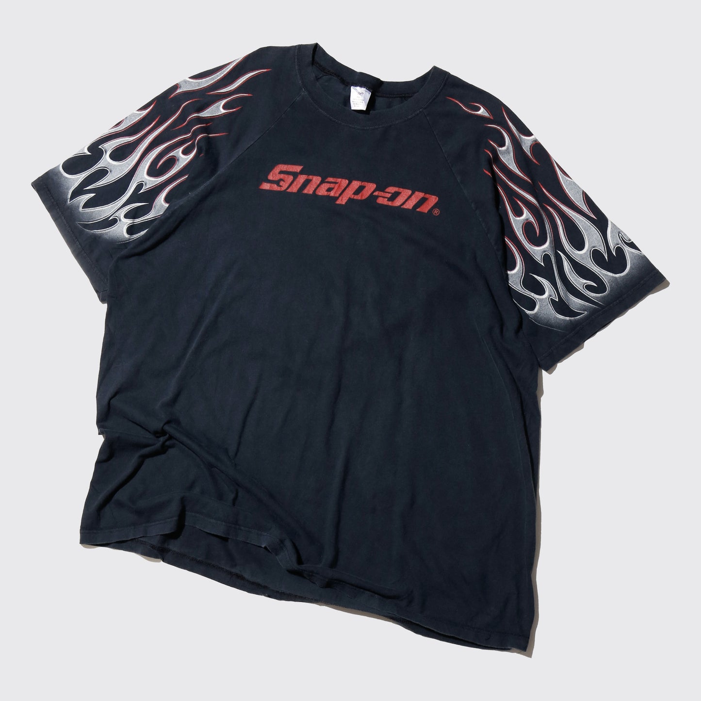 vintage 00's snap-on flame sleeve t-shirt
