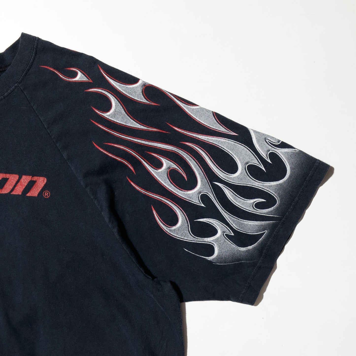 vintage 00's snap-on flame sleeve t-shirt
