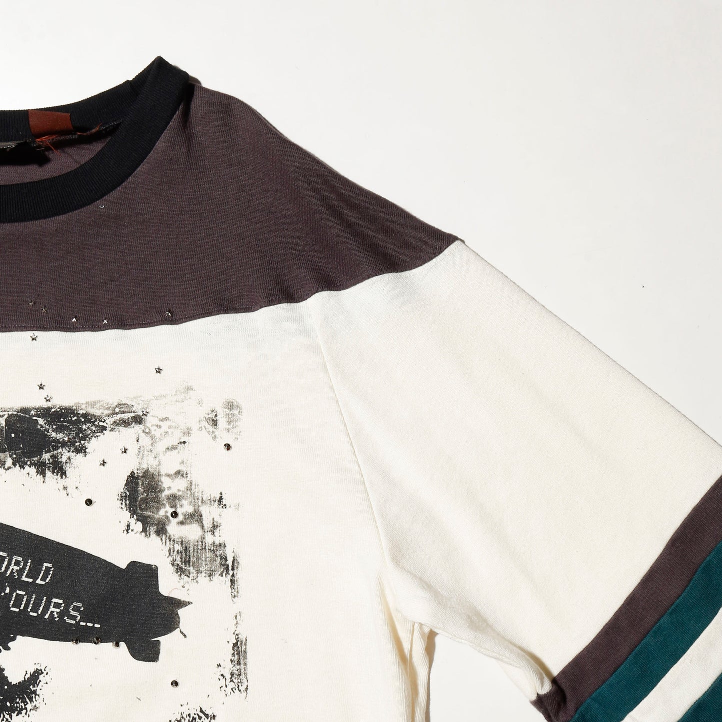 *one-off "the world is yours" hand screen sweat