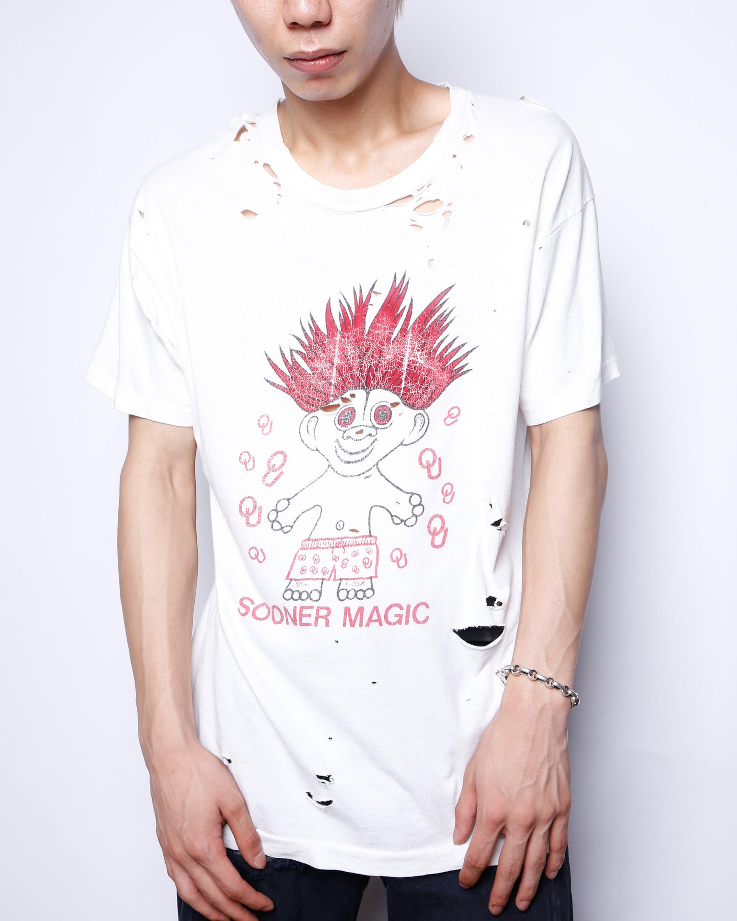 vintage 90's troll doll broken t-shirt