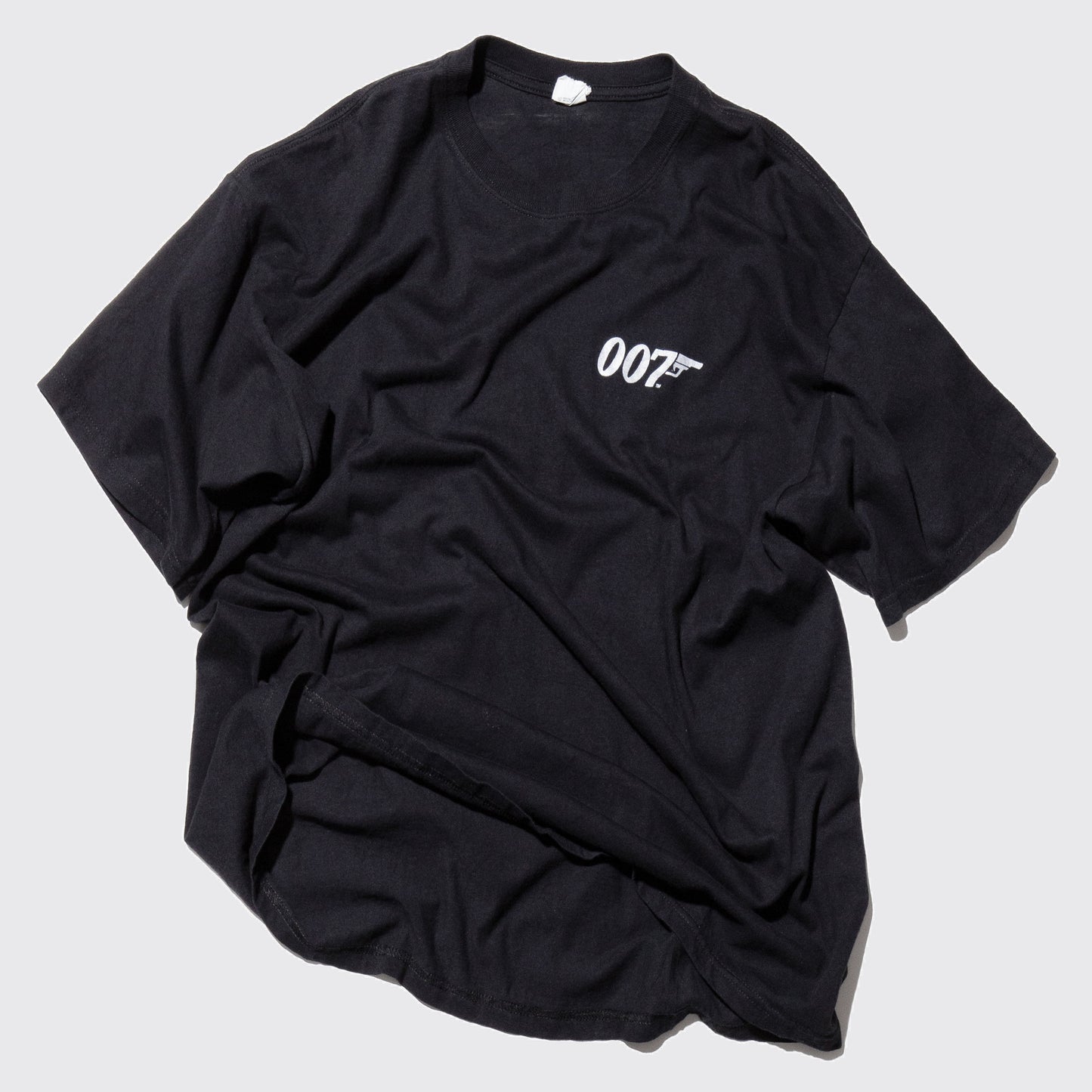vintage 00's 007 t-shirt