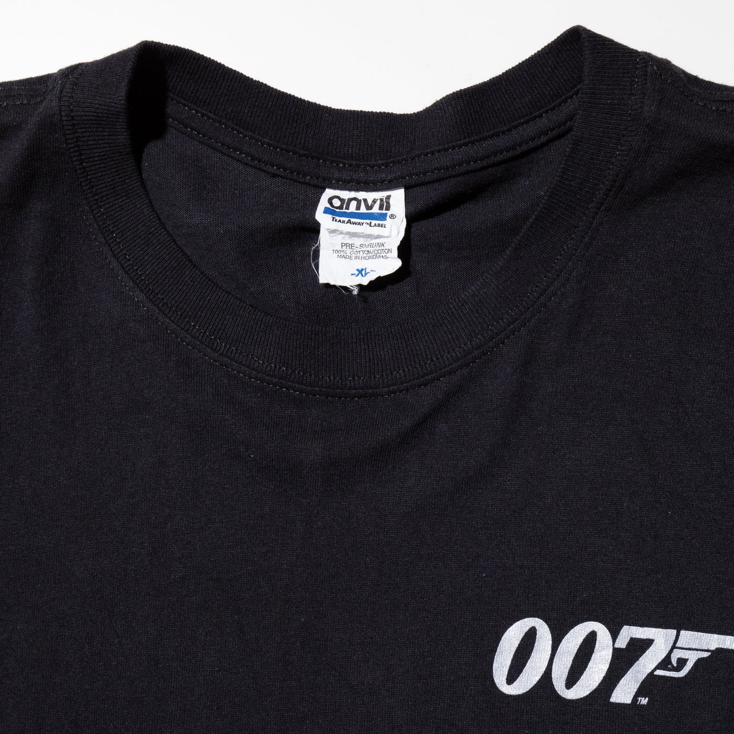 vintage 00's 007 t-shirt