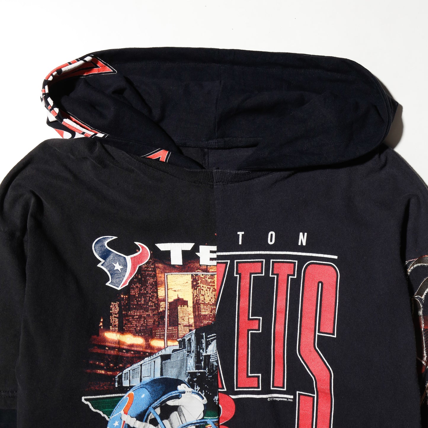 *one-off hybrid hooded cut sew, with detachable gloves