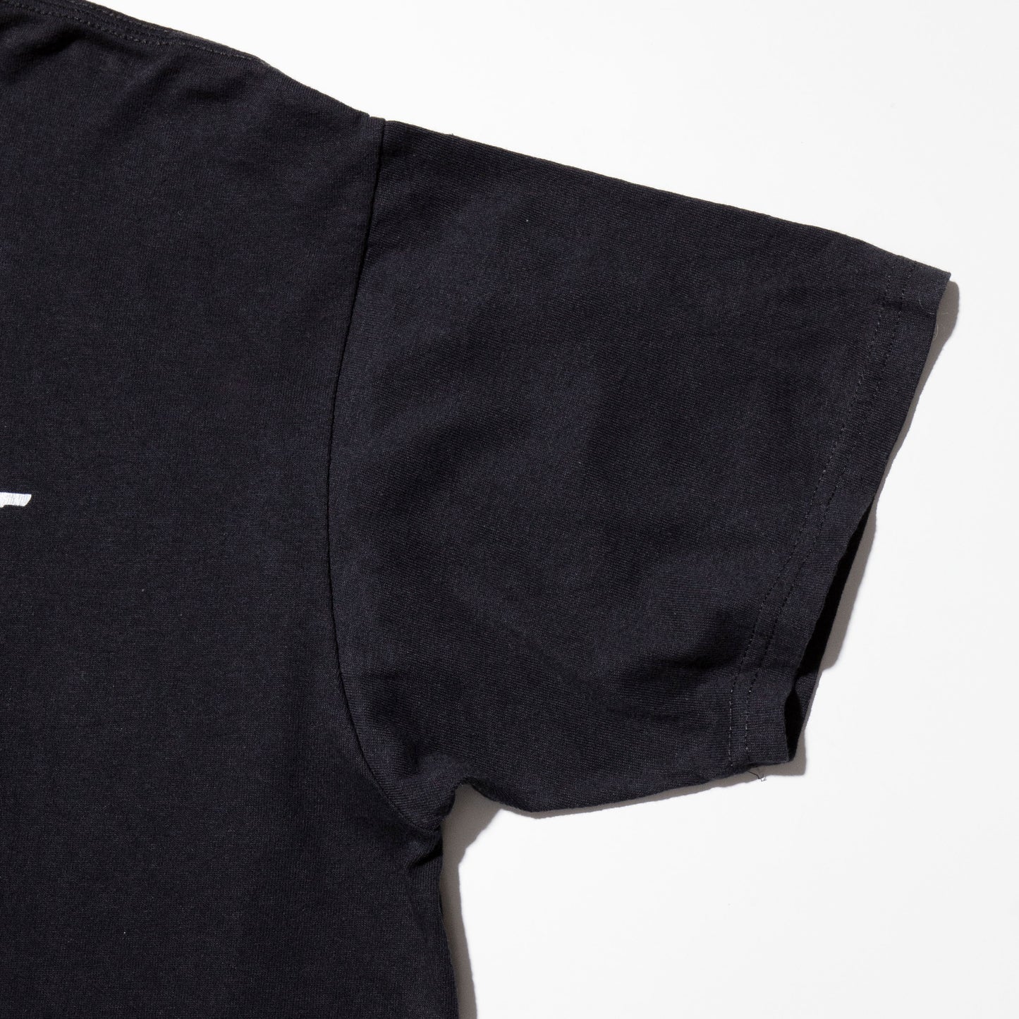 vintage 00's 007 t-shirt