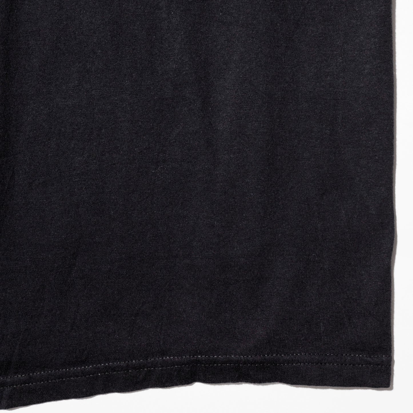 vintage 00's 007 t-shirt