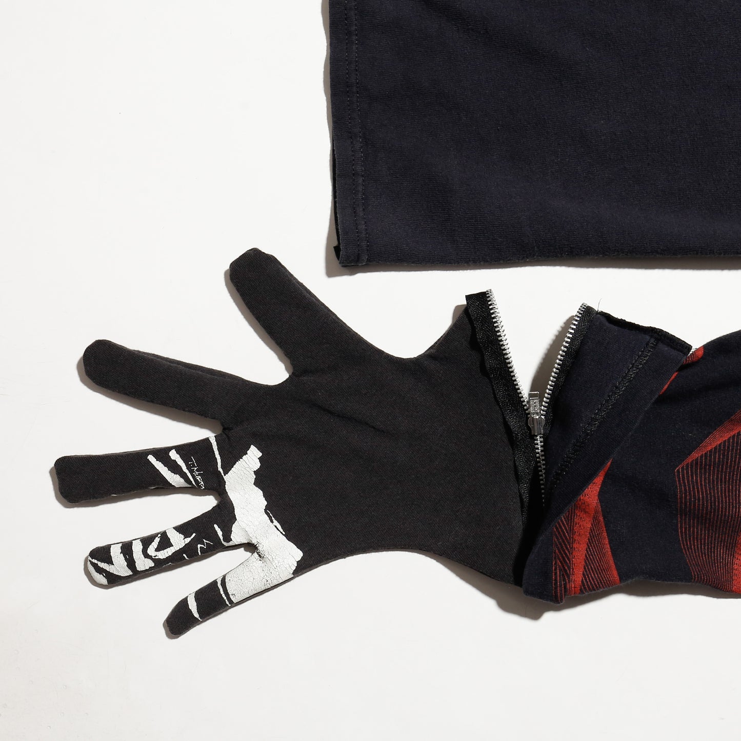 *one-off hybrid hooded cut sew, with detachable gloves