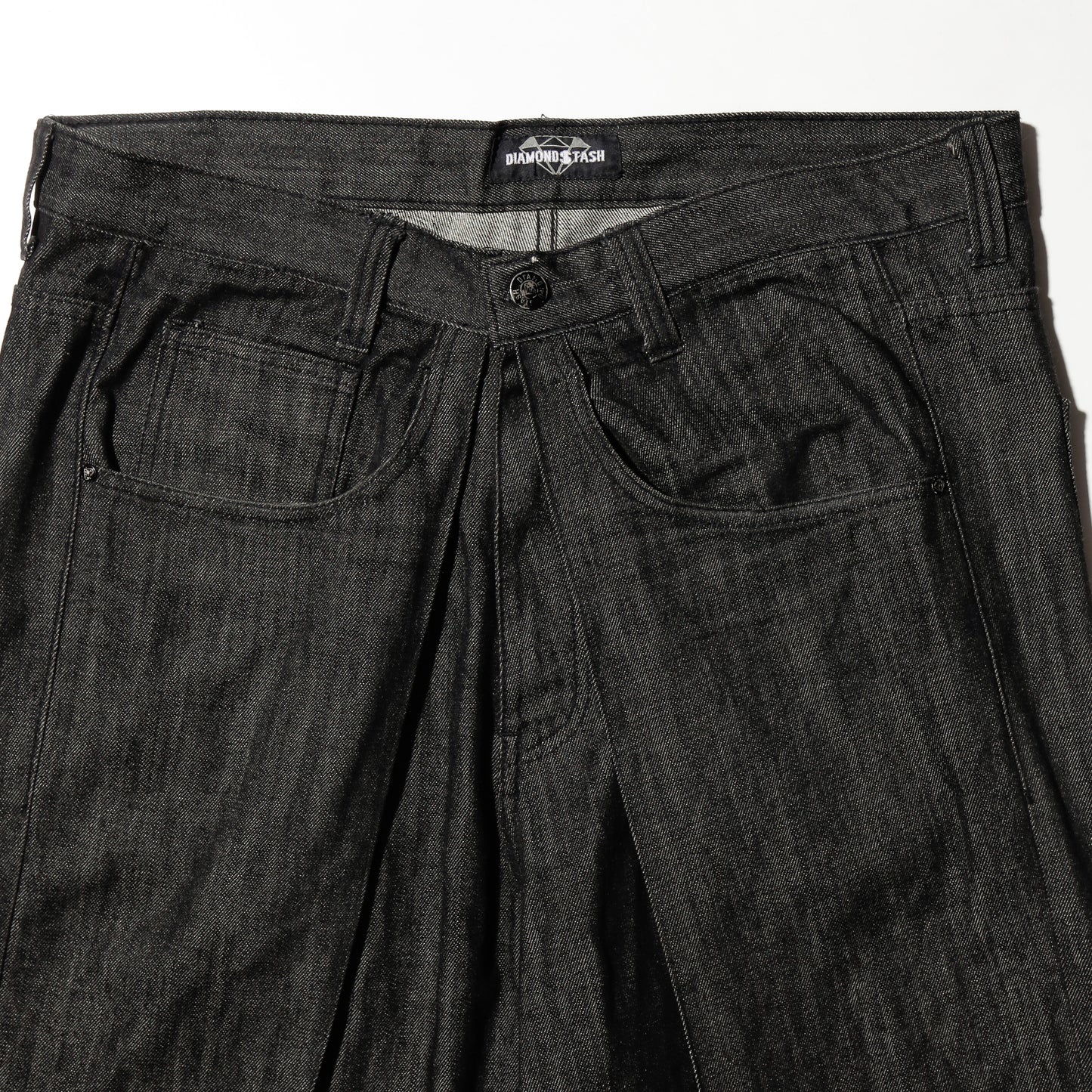 vintage center tucked wide denim shorts
