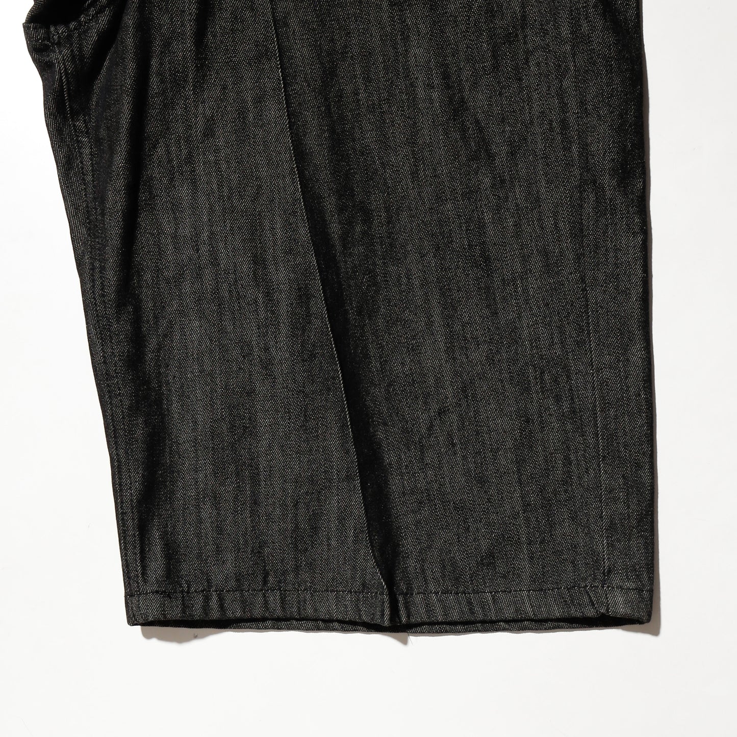 vintage center tucked wide denim shorts
