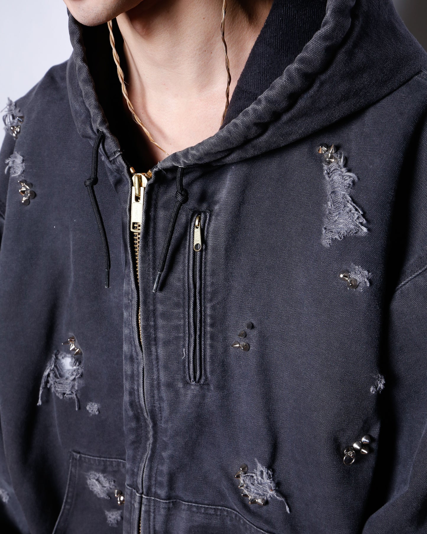 *one-off carhartt studs broken active jacket