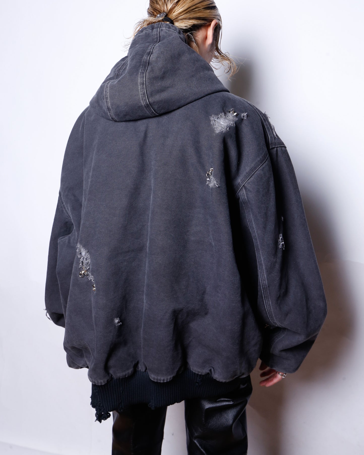 *one-off carhartt studs broken active jacket
