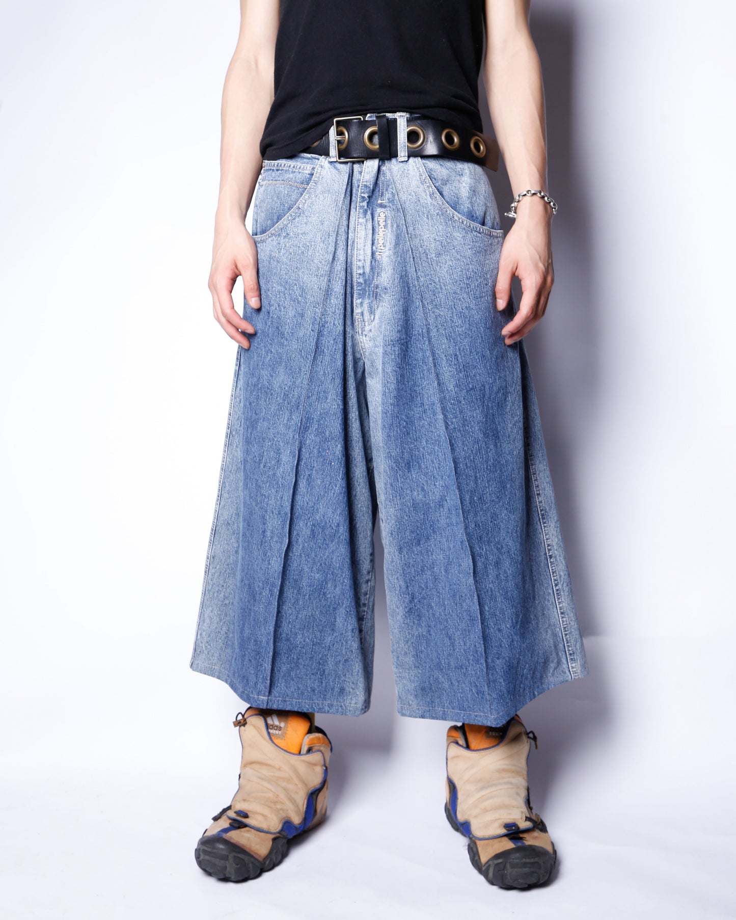 vintage pelle pelle center tuck baggy shorts