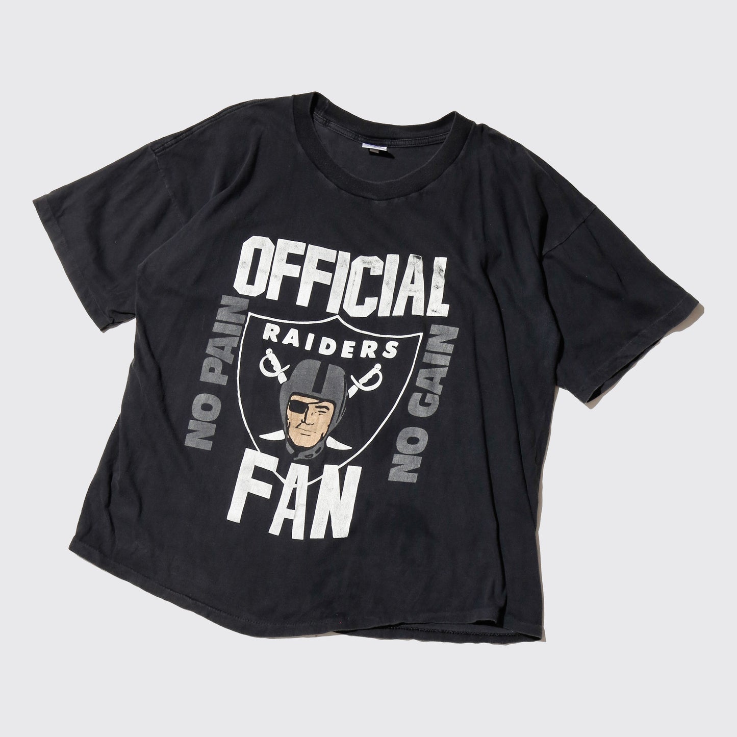 vintage 90's Raiders "commitment to excellence" official fun t-shirt