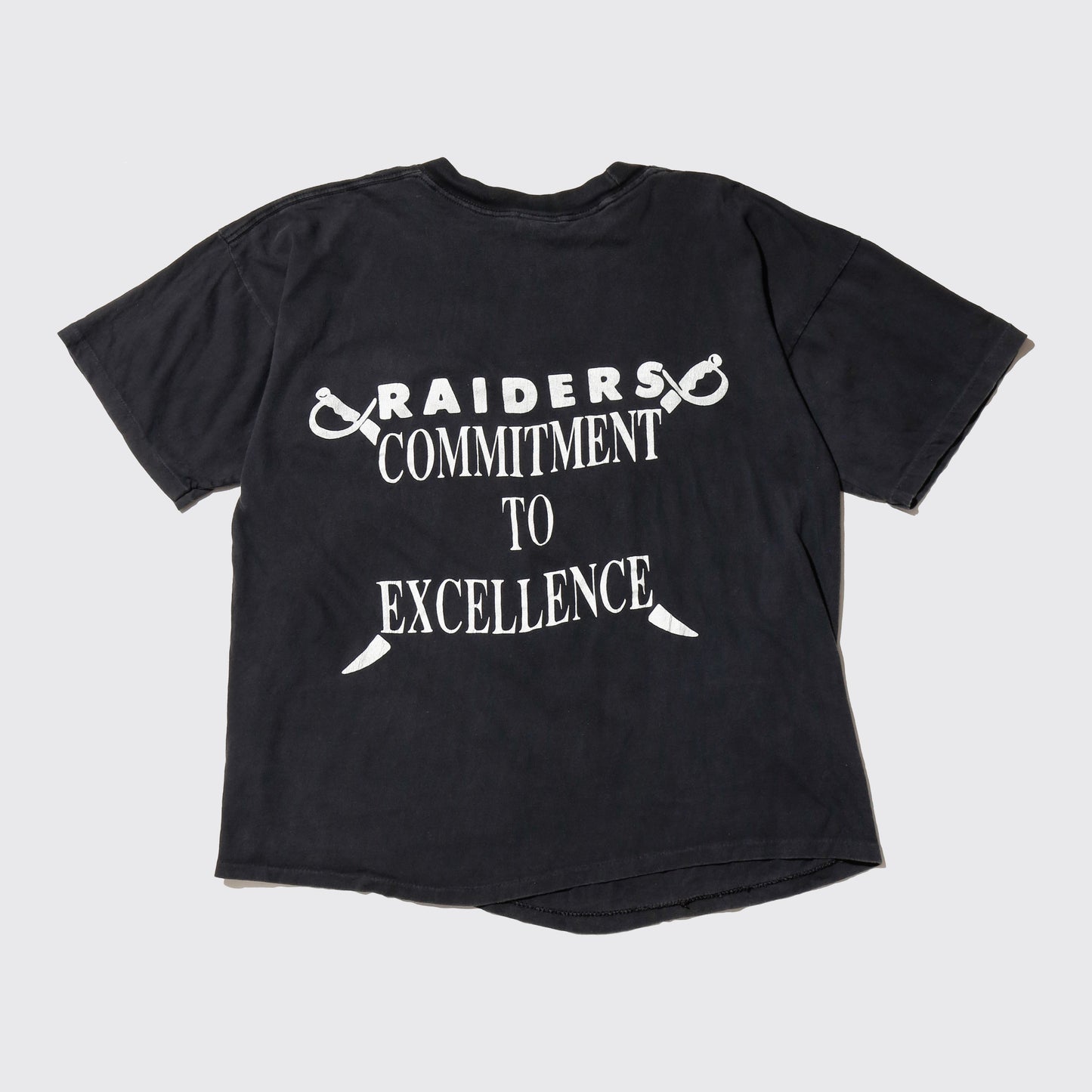 vintage 90's Raiders "commitment to excellence" official fun t-shirt