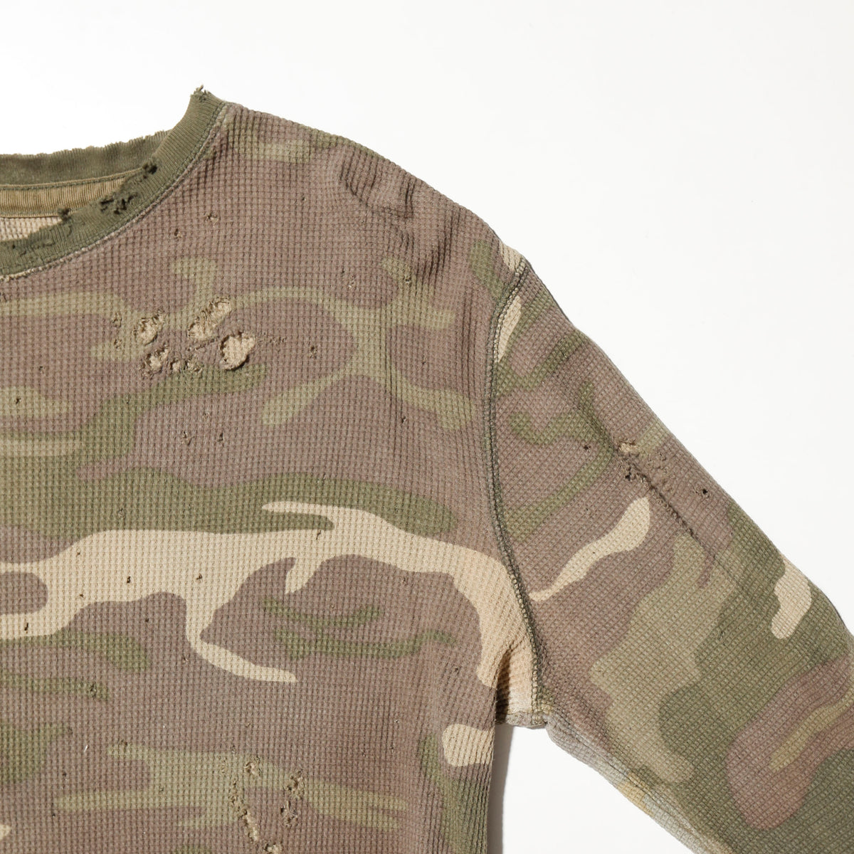 *one-off broken camo thermal l/s