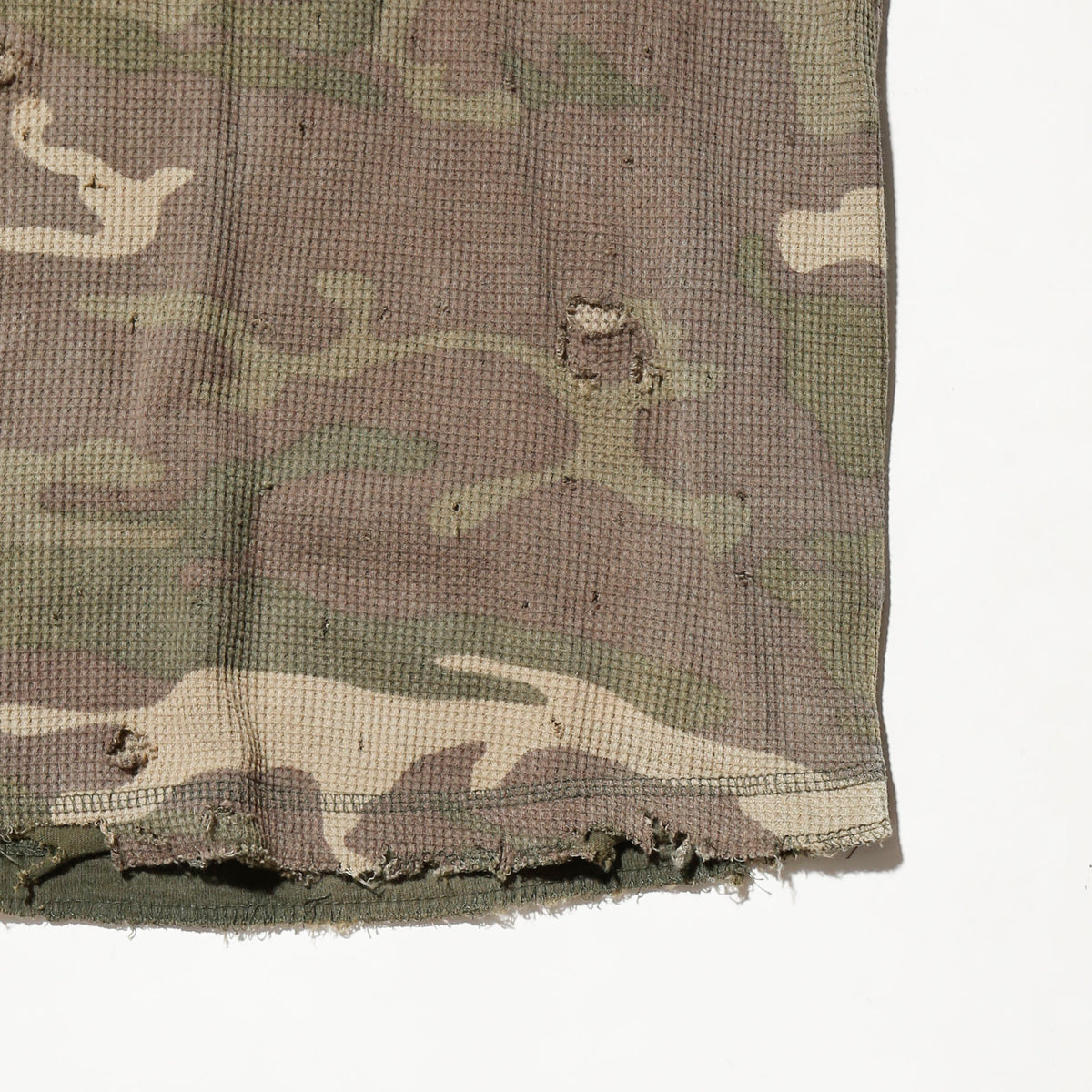*one-off broken camo thermal l/s