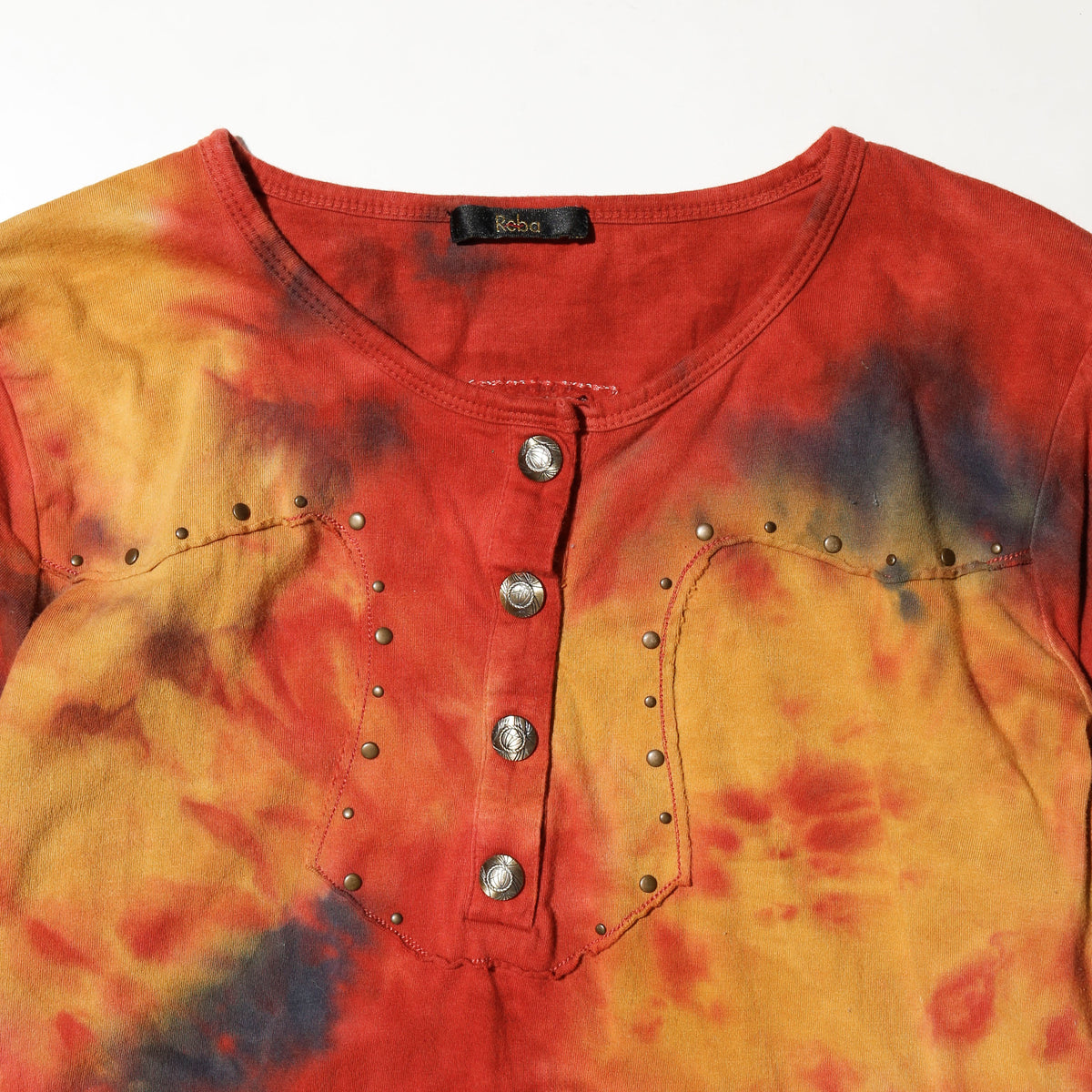 vintage studs cross volcano l/s