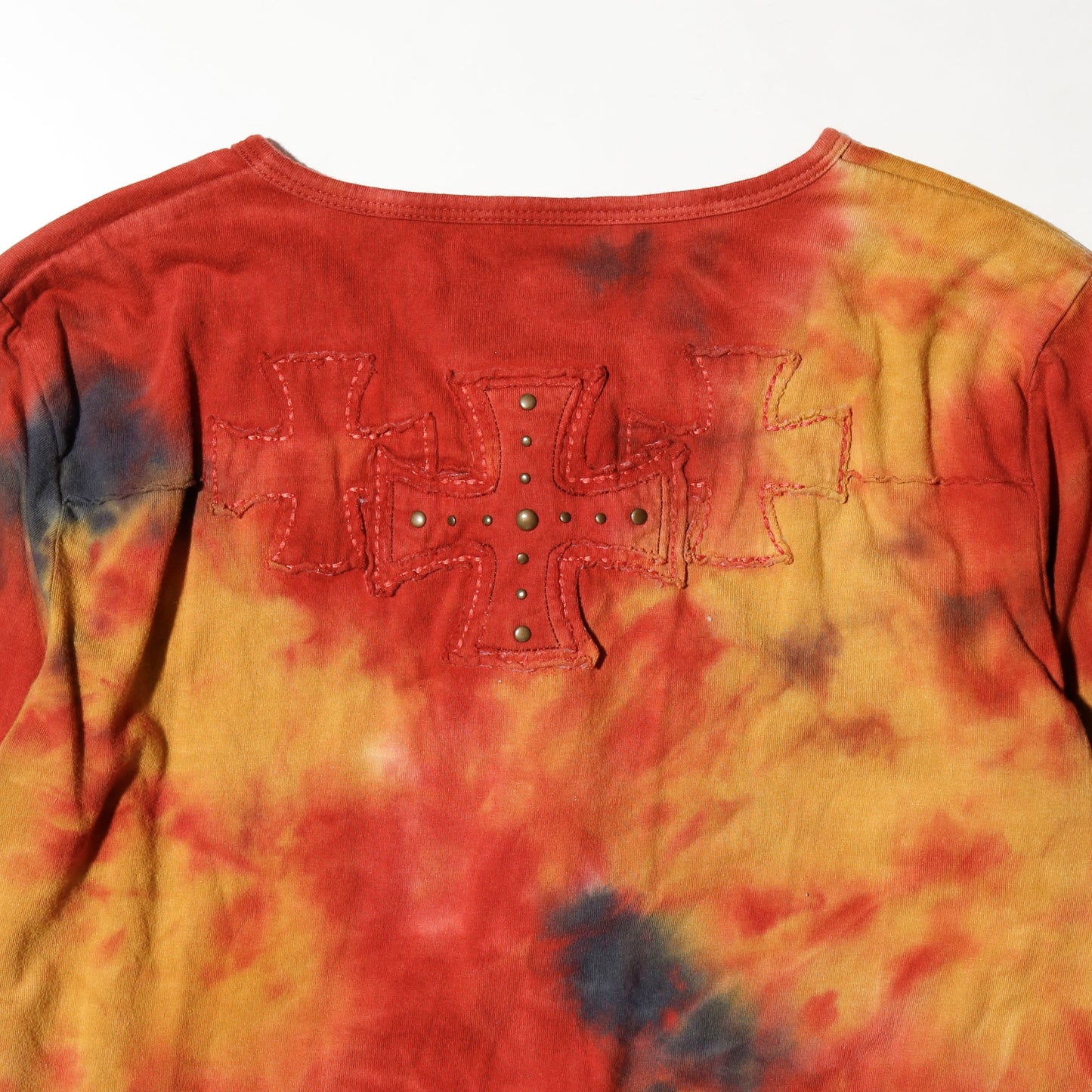 vintage studs cross volcano l/s