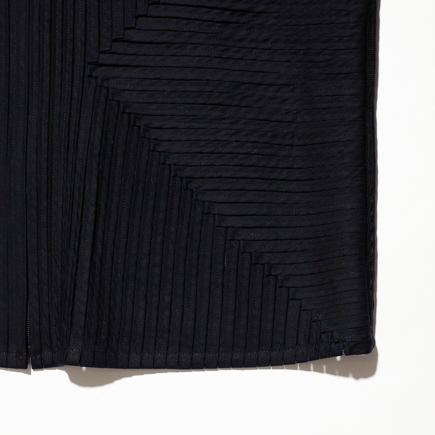 vintage geometry pleated jacket