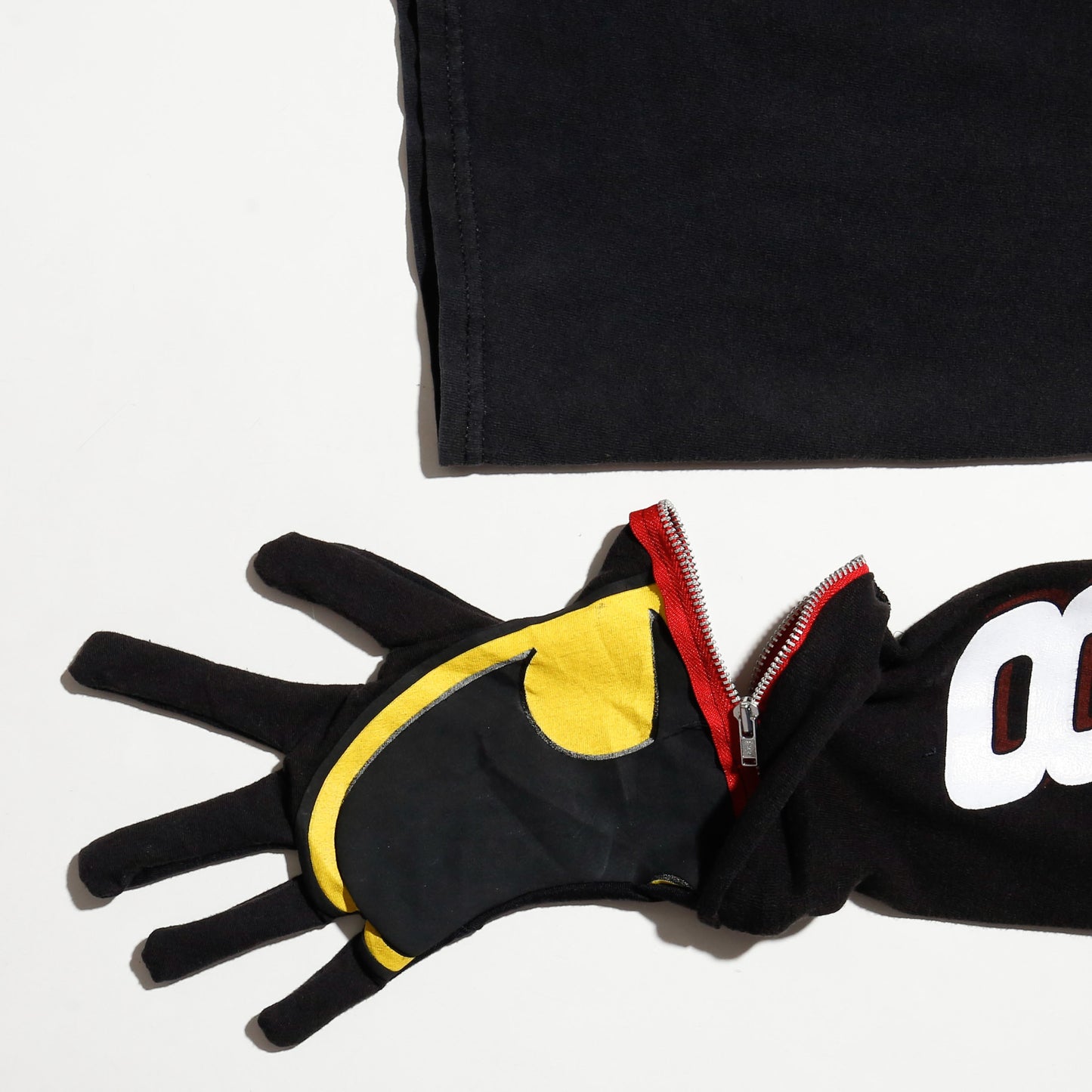 *one-off hybrid hooded cut sew, with detachable gloves