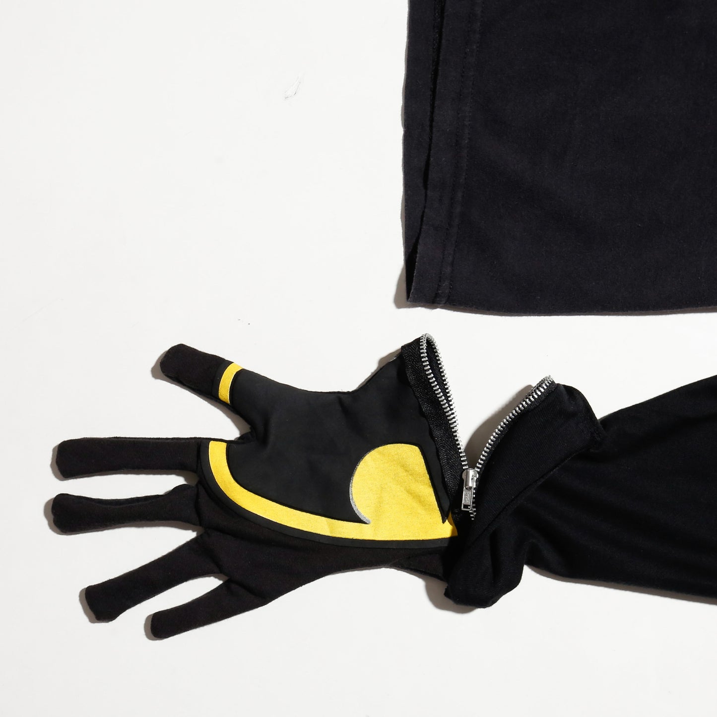 *one-off hybrid hooded cut sew, with detachable gloves