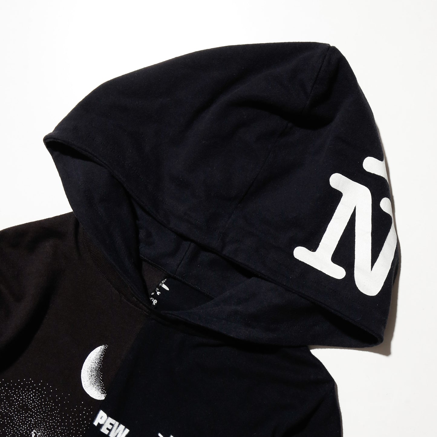*one-off hybrid hooded cut sew, with detachable gloves