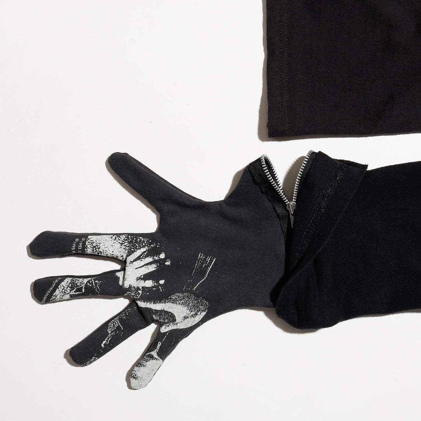 *one-off hybrid hooded cut sew, with detachable gloves