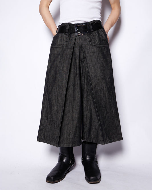 vintage center tucked wide denim shorts