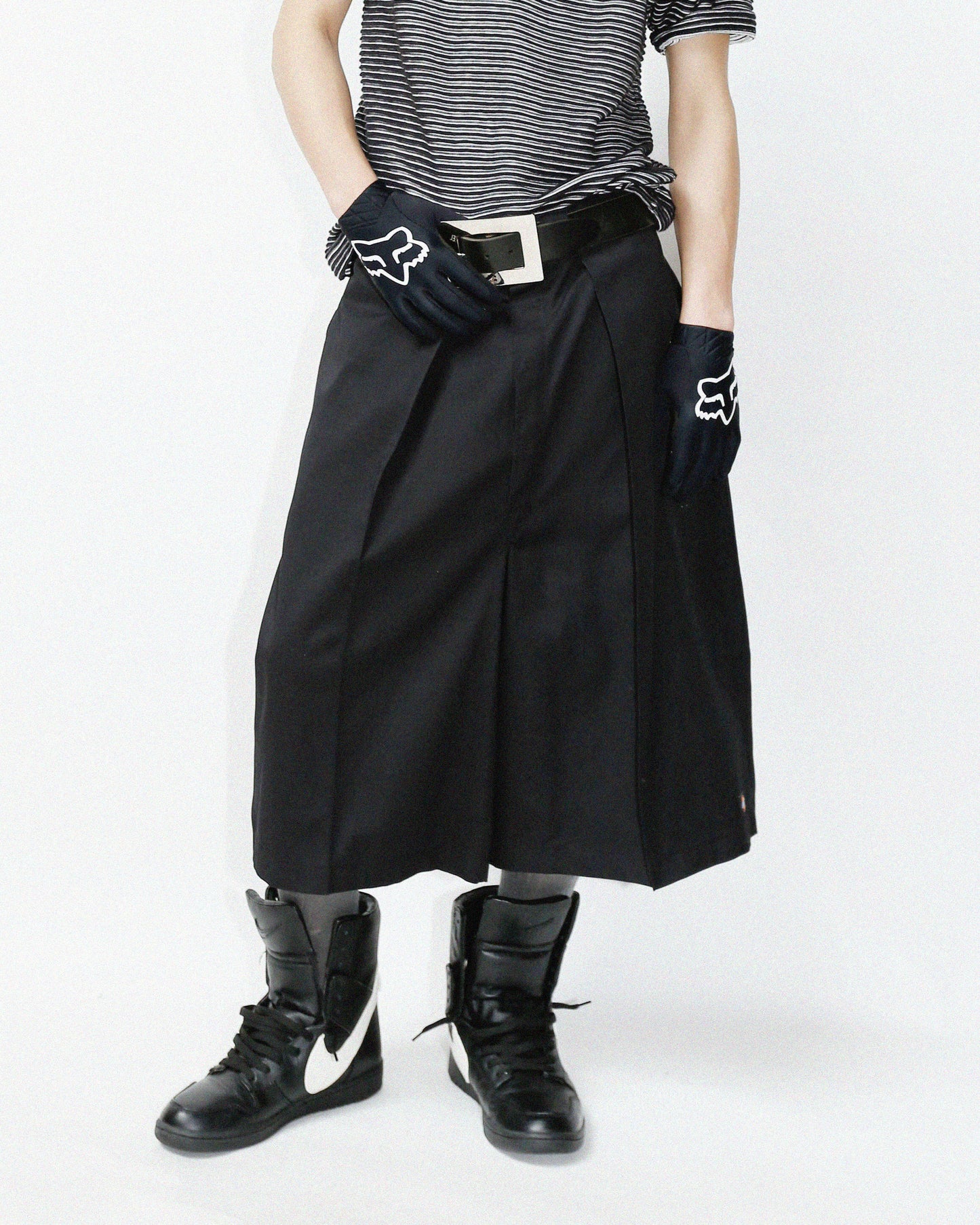 *one-off dickies center tuck shorts