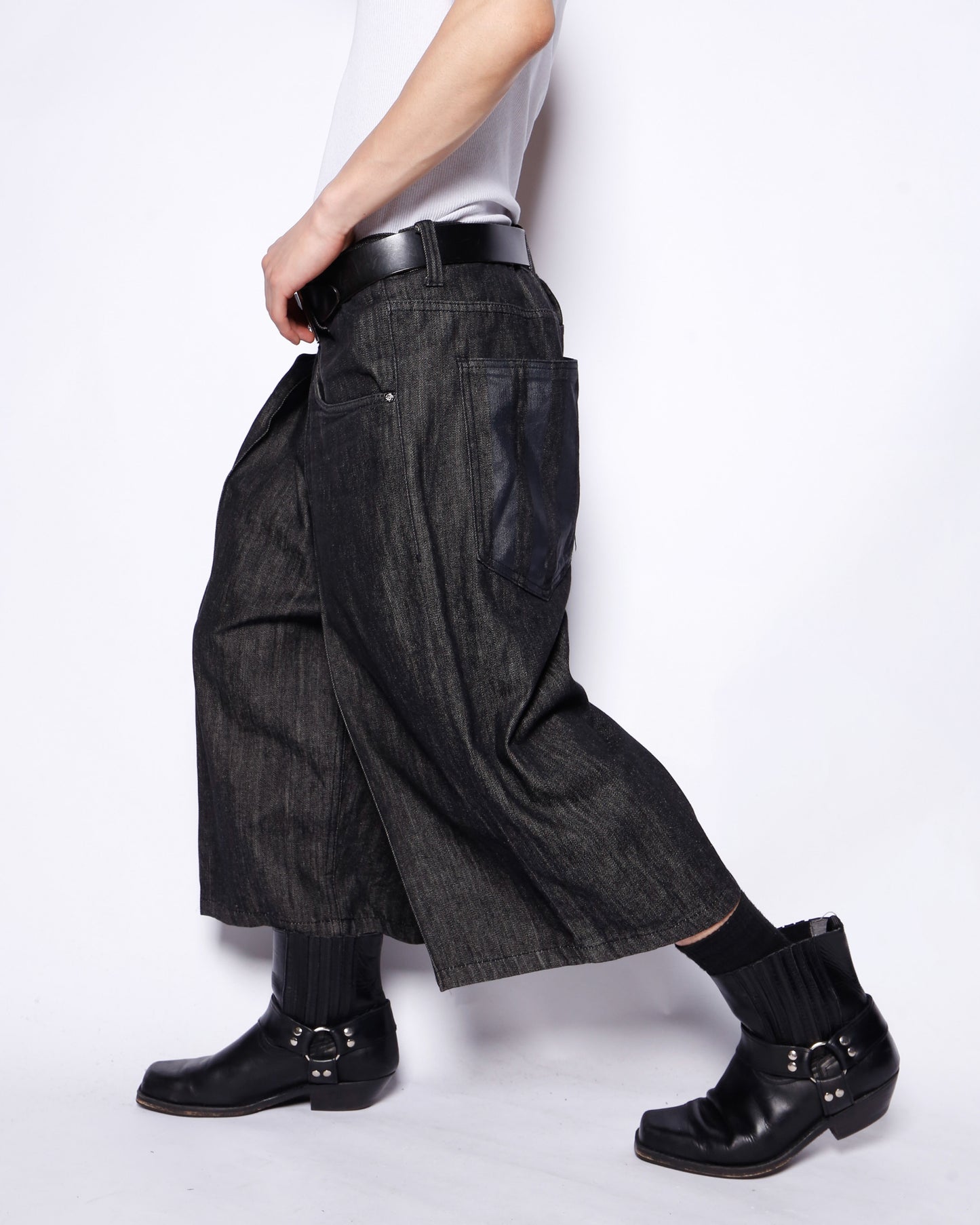 vintage center tucked wide denim shorts
