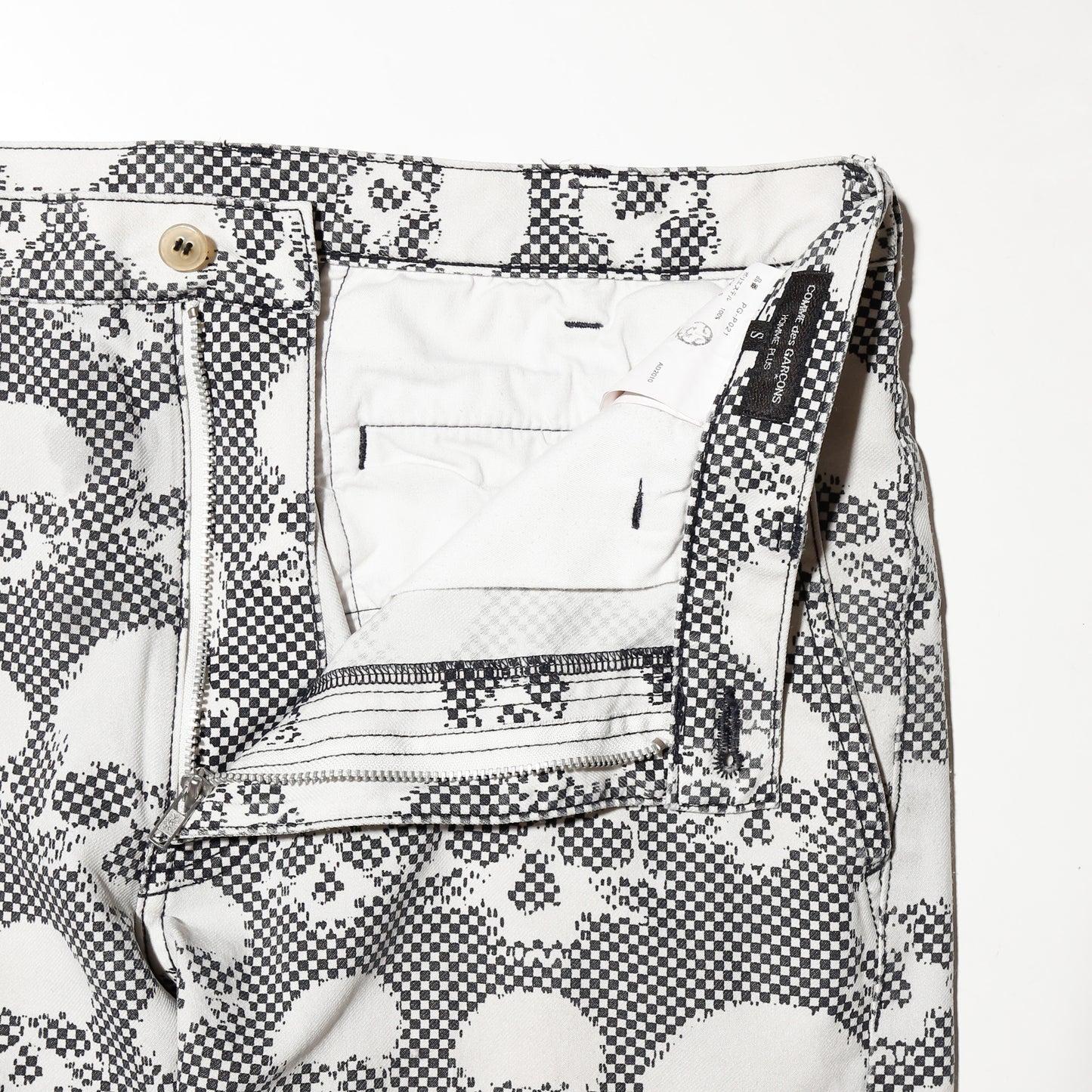 ss11 Comme des Garçons Homme Plus "the skull of life" skull quarter trousers