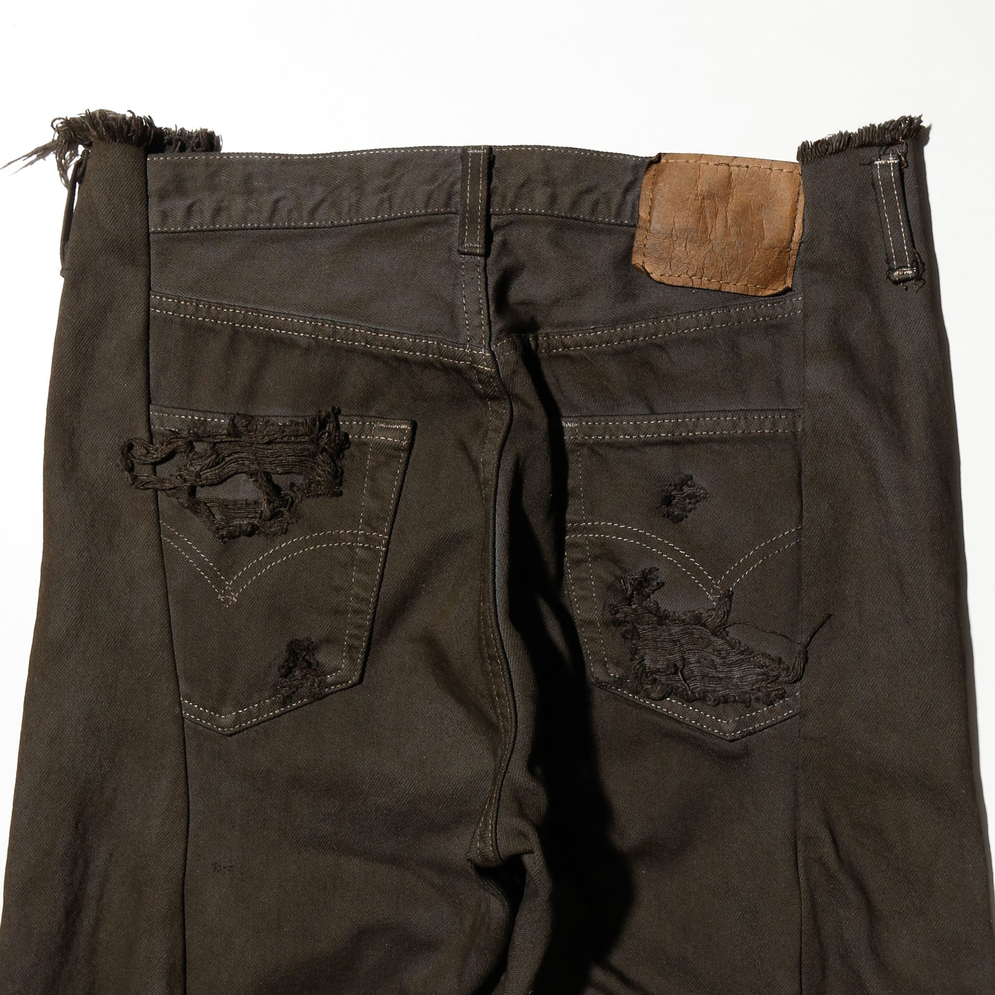 *one-off broken cargo upside down jeans: model-maddy finish