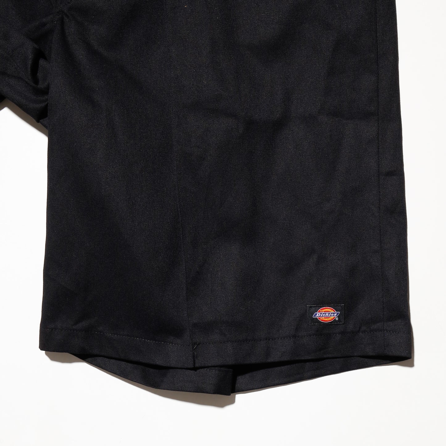 *one-off dickies center tuck shorts