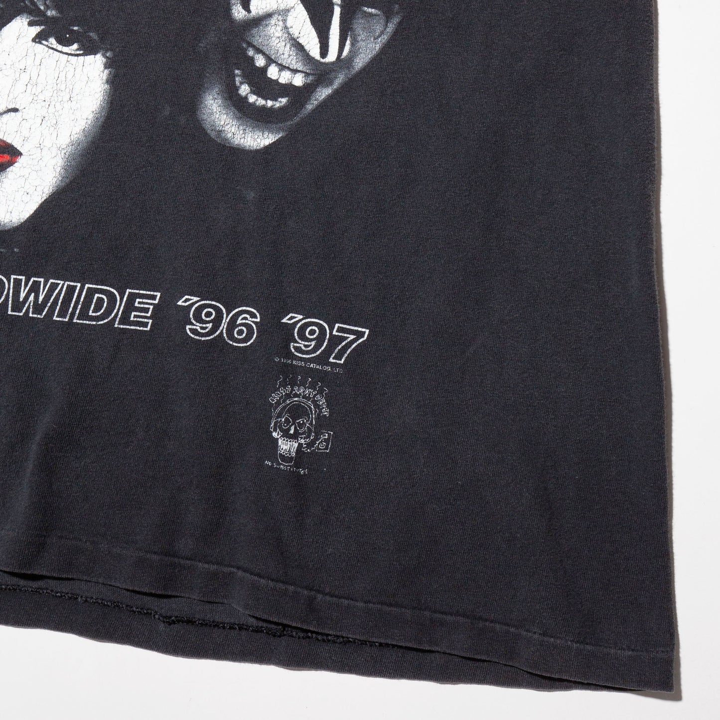 vintage 1996-97's KISS ALIVE/WORLD WIDE TOUR t-shirt